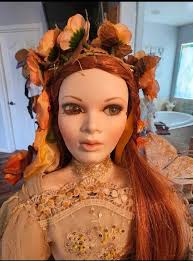 Beautiful MUNDIA Doll