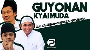 Hal yang sama juga dilakukan oleh kakaknya, gus cholil. Gus Kautsar Blak Blakan Tentang Gus Baha Ngaji Mahasantri Millenial Aktifmengaji Part 2 Youtube