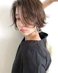 ショートヘアの種類名前流行り大人女子に似合うショートの髪型まる