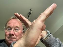 Eva Dodson's Instagram, Twitter & Facebook