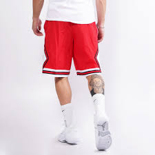 Train like the pros with chicago bulls shorts from lids! Nike Nba Chicago Bulls Courtside Heritage Men S Basketball Shorts Red Cv5596 657
