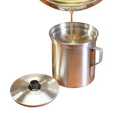 It needs to be cleaned up a little. Oil Strainer Bacon Grease Storage Pot Aluminum 32 Ounces Walmart Com Walmart Com