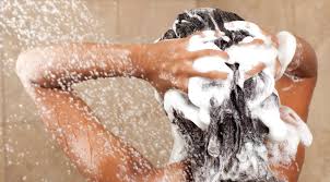 ज्यादा दिन बाल न धोने से पड़ सकता है सेहत पर भारी असर!