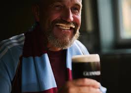 Played On This Day 1965. Leeds United 2-0 Aston Villa. John Wright Villa  full back .