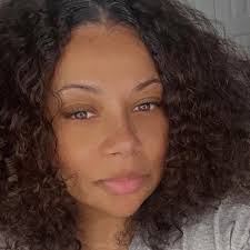 Shayla Newman's Instagram, Twitter & Facebook