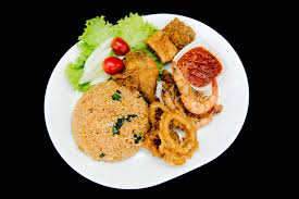 Watch how to prepare nasi goreng usa (udang sotong ayam) as they do it in all the malaysian mamaks (street restaurants). Zoul S Corner Nasi Ayam Penyet