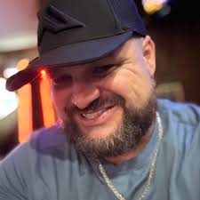 Can anyone recommend a female divorce attorney?