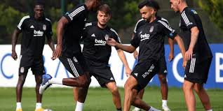 Salgın arasından mağlubiyetle dönen beşiktaş, deplasmanda yukatal denizlispor ile karşı karşıya geliyor. Besiktas Denizli Ye Uctu