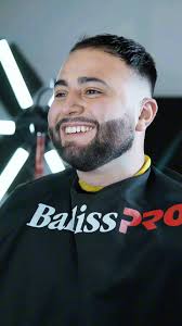 La importancia de un análisis completo del cabello y el rostro para lograr  un corte de cabello a la medidaHablamos sobre la importancia de considerar  no solo el tipo de rostro, sino también el tipo de ...