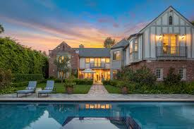 Holmby hills is an affluent neighborhood in the district of westwood in western los angeles. Steve Frankel Luxury Beverly Hills Real Estate Agent Bel Air Brentwood Holmby Hills Hollywood Hills Realtor