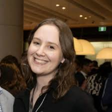 Keeley Willis's Instagram, Twitter & Facebook