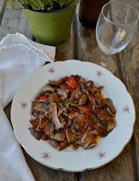 Come pulire i funghi chiodini. Funghi Chiodini Con Pomodorini Ricetta Contorno Di Funghi