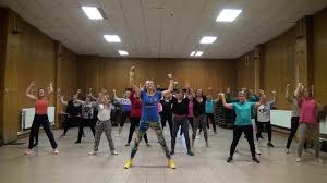 Kylie Minogue Feat Gente De Zona Stop Me From Falling Zumba Gold Warm Up 3 Lolo Wild Zumba A Liege In 2020 Zumba Warmup Youtube