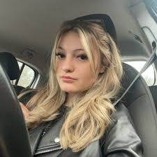 Any girls know of any good nail techs in the area who can do a French tip  with a bow