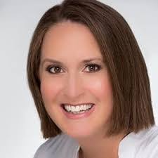 Leslie Pinkerton's Instagram, Twitter & Facebook