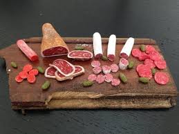 Tutorial A Variety Of Miniature Sliced Meats Miniature Food Tutorials Dollhouse Miniature Tutorials Miniature Crafts