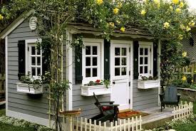 80 Incredible Backyard Storage Shed Makeover Design Ideas Backyardmakeover Backyard Sheds Help Us Accommodate All Of Our In 2020 Hintergarten Gartenhaus Terassenideen