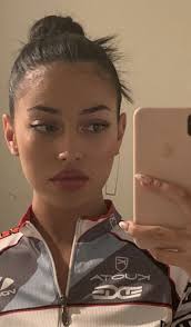 Nous Sommes Tous Concernes Componen Ce Maquillage Mais Dans Quelle Mesure Connaissons Nous The Maquillage Nous Cindy Kimberly Cindy Wolfie Aesthetic Hair