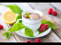 Du kannst vier wochen vor dem entbindungstermin mit dem tee trinken beginnen. Hebammentipp Mit Himbeerblattertee Gut Vorbereitet Auf Die Geburt Babyclub De