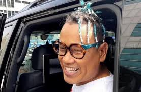 Setelah tidak aktif bermusik, uya kuya disibukkan dengan kegiatan presenter dan sekarang memiliki beberapa program di stasiun. Dibilang Settingan Program Uya Kuya Panen Hujatan Hingga Trending Twitter Matamata Com