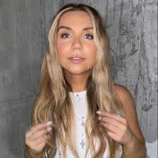 Abby Keen's Instagram, Twitter & Facebook