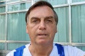 Nas imagens, é possível ver os policiais retirando lazaro do camburão da viatura e o colocando na ambulância do corpo de bombeiros. Bolsonaro Chama Lazaro De Marginal E Manda Mensagem De Apoio A Policiais