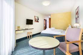 Zimmer ausstattung federseeklinik bad buchau die federseeklinik bietet neben modernsten klinikstandards auch eine ansprechende umgebung. Bildergalerie Der Unterkunfte Thermenhotel Bad Buchau