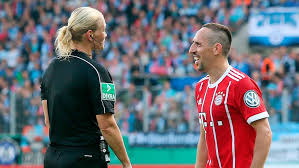 Bibiana steinhaus will referee bundesliga games next season after being promoted to the top tier. Bundesliga Bayern Munich S Franck Ribery Plays Prank On Referee Bibiana Steinhaus