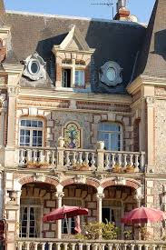 Cabourg France Cabourg Est Une Commune Francaise Situee Dans Le Departement Du Calvados Region Normandie Les Chateaux De France Trouville Sur Mer Cabourg