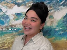 FridayFeature 💫 Kicking off this holiday weekend with a spotlight