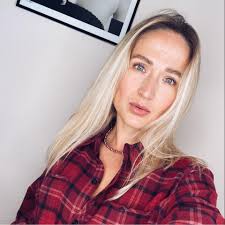 Delicate floral piece for a beautiful soul. Peonies and Eucalyptus leaves  for Miranda. Im in love how it flow in every line. 😍