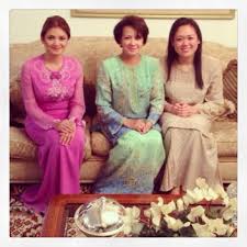 The 1990s is often remembered as a decade of peace, prosperity and the rise of the internet (world. Biodata Fazura 2020