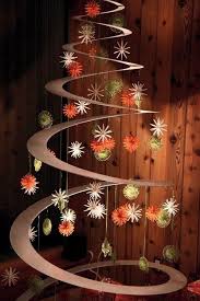 Hanging Cardboard Christmas Tree With Christmas Ornaments This Christmas Tree Looks So Chic Creative Christmas Trees Alternative Christmas Creative Christmas