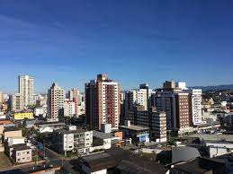 Criciúma é um município brasileiro situado no estado de santa catarina, região sul do país, na mesorregião do sul catarinense, microrregião de criciúma.segundo as estatísticas do ibge de 2020, conta com 217.311 habitantes, sendo a principal cidade da região metropolitana carbonífera, que possui cerca de 600 mil habitantes, além de ser a cidade mais populosa do sul catarinense, a. Criciuma E Uma Das Cidades Mais Caras Para Viver Em Santa Catarina Aponta Ranking Colaborativo