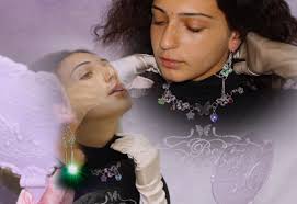 Seductive and Disturbing, Emma Pryde's Sculptures Merge Innocence with  Menace