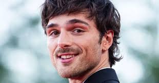 Jacob Elordi Teeth: A Deep Dive into His Natural Smile