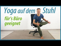 Schwimmen ist ein gutes mittel gegen schmerzen im unteren rücken. Yoga Auf Dem Stuhl 4 Yoga Ubungen Auch Fur S Buro Geeignet Youtube