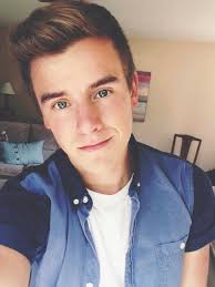 Connor Franta Omg Guys Another One Brown Hair And Blue Eyes I M Going Crazy Connor Franta Connor Our2ndlife
