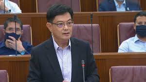 財政司司長陳茂波將於2021年2月24日發表2021至22年度《財政預算案》。 預算案內容會在此網頁同步發放。 預算案全文及摘要單張於當日下午在各區民政諮詢中心派發。 摘要單張亦可在指定政府辦公大樓和其他地點索閱。 單張同時提供電子版本，請盡量在網上瀏覽有關. V0wlcsnx8tailm