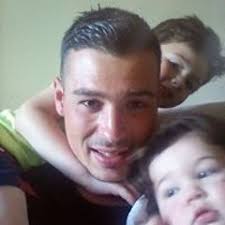 Stream Andrew Roche music