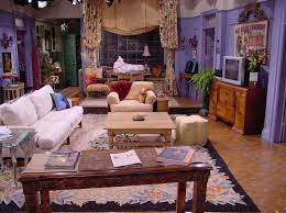 Whether you want to add a few accent pieces or install a new backsplash (trust us, you can), we've rounded up our favorite ideas for transforming. Friends Reunion Get The Look From Monica Geller S Vintage Apartment Inspirations Essential Home