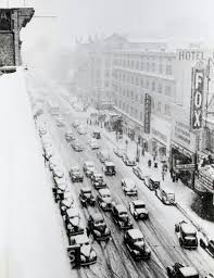 Rare Snow In Sacramento K Street March 14 1942 California Adventure Sacramento California California State Capitol