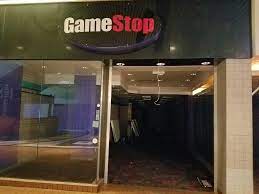 One Of The Last Holdouts Of The Gallery At Market East Mall In Downtown Philadelphia Gamestop Now Sits Empty Video Game Stores Downtown Philadelphia Holdout