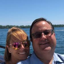 A Bush or a Tree... What do you see? : Malley, Ashley: Amazon.pl: Książki