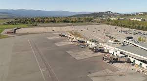 5533 airport way kelowna, bc v1v 1s1. Kelowna Airport S Expansion Plans On Hold Due To Pandemic Infonews Thompson Okanagan S News Source