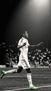 Real madrid dilaporkan menolak tawaran perdana untuk sang bek. Raphael Varane Real Madrid Varane Wallpaper Raphael Varane Wallpaper Raphael Varane