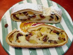 Gewickelter Apfel Zimt Stollen Von Alina1st Chefkoch Stollen Rezept Hefekuchen Rezept Susse Backerei