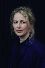 Een podcast over Drive My Car en de maskers die we dragen, met theatermaker  Anna Verkouteren Jansen