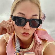 Kacamata Hitam UV400 Bingkai Kecil Persegi Gaya Vintage Untu