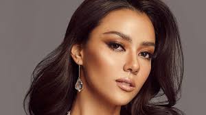 According to miss universe thailand's. Amanda Obdam Miss Taliandia Universo